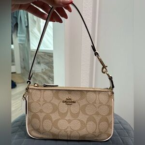 Coach Nolita 19 in Signature Canvas